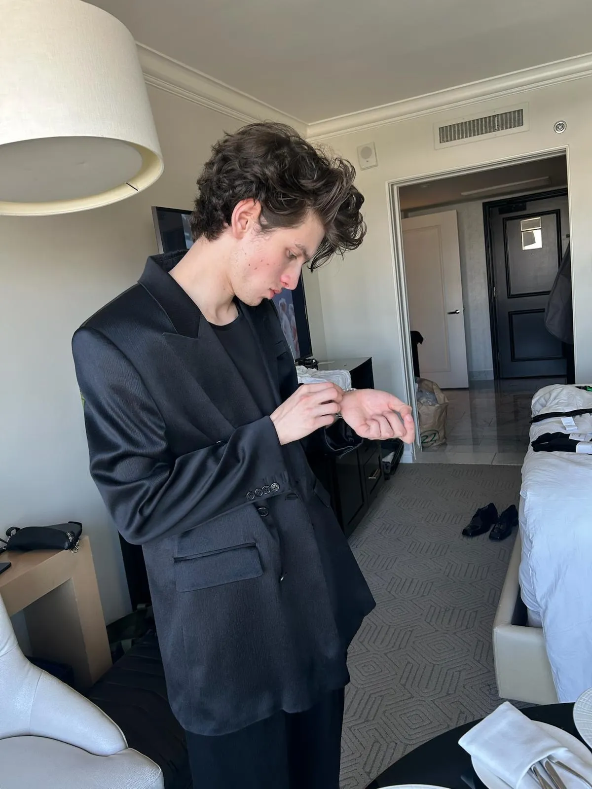 Анальды порно фотодағы саусақ